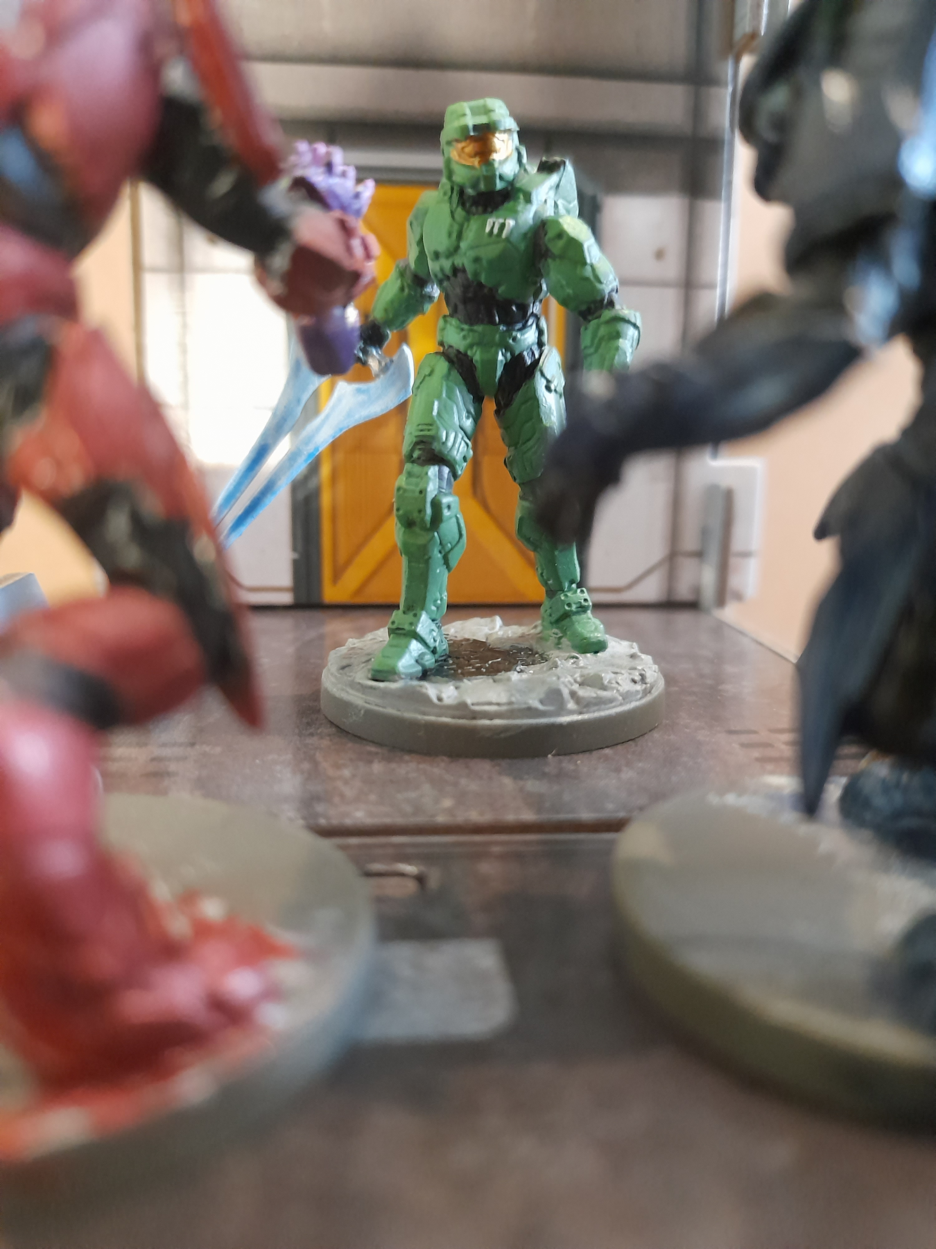 Master Chief and Elites models from Halo Flashpoint